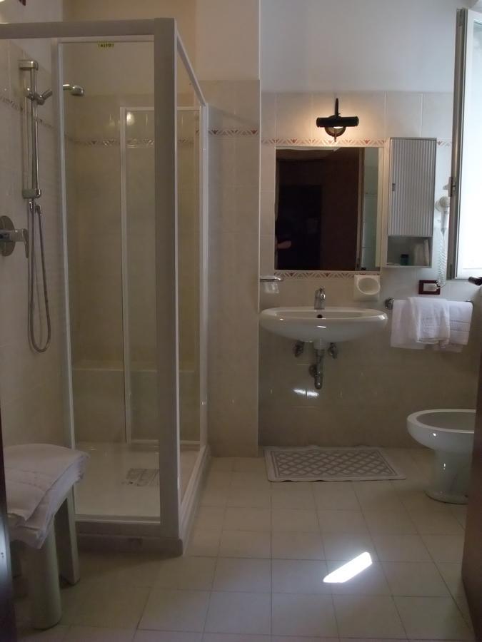 סן זנו די מונטניה Hotel Miralago מראה חיצוני תמונה