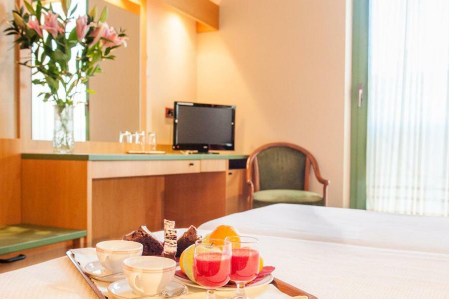 סן זנו די מונטניה Hotel Miralago מראה חיצוני תמונה